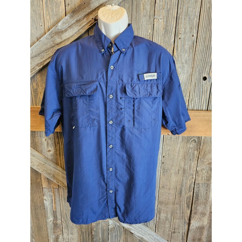 Magellan size medium button up Vented relaxed fit navy fishing